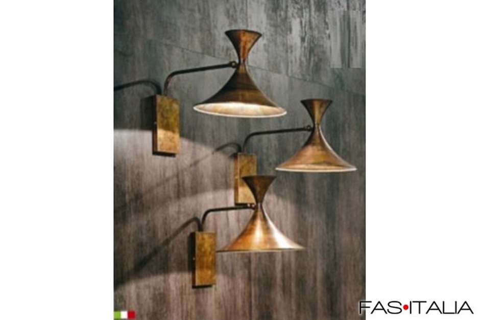 Lampada applique vintage in ottone brunito
