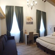 Elisa-Guest-House-Affittacamere-room-Rent-Florence-Firenze-Italy0009.jpg