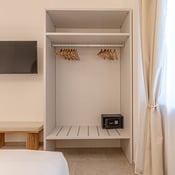 51 CIVITANOVA - Eternity Apartment DX-.jpg