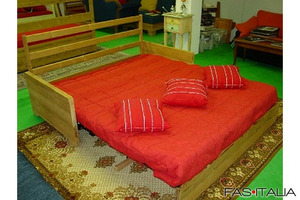 Divano letto matrimoniale in legno 3 posti Divano letto matrimoniale in legno 3 posti